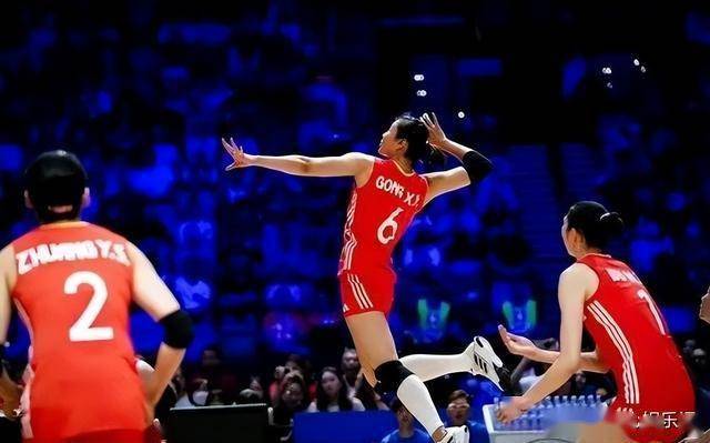中国女排关键时刻救险，电竞国家队力保胜局拿下系列赛